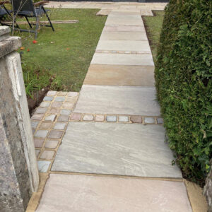 Raj Sandstone with inlaid 100 x 100 cobbles