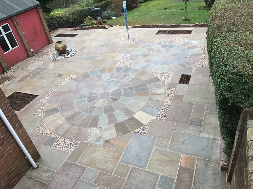 Raj Green Natural Patio Slabs with Circles